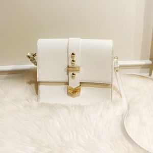 Badgley Mischka | White Crossbody Purse